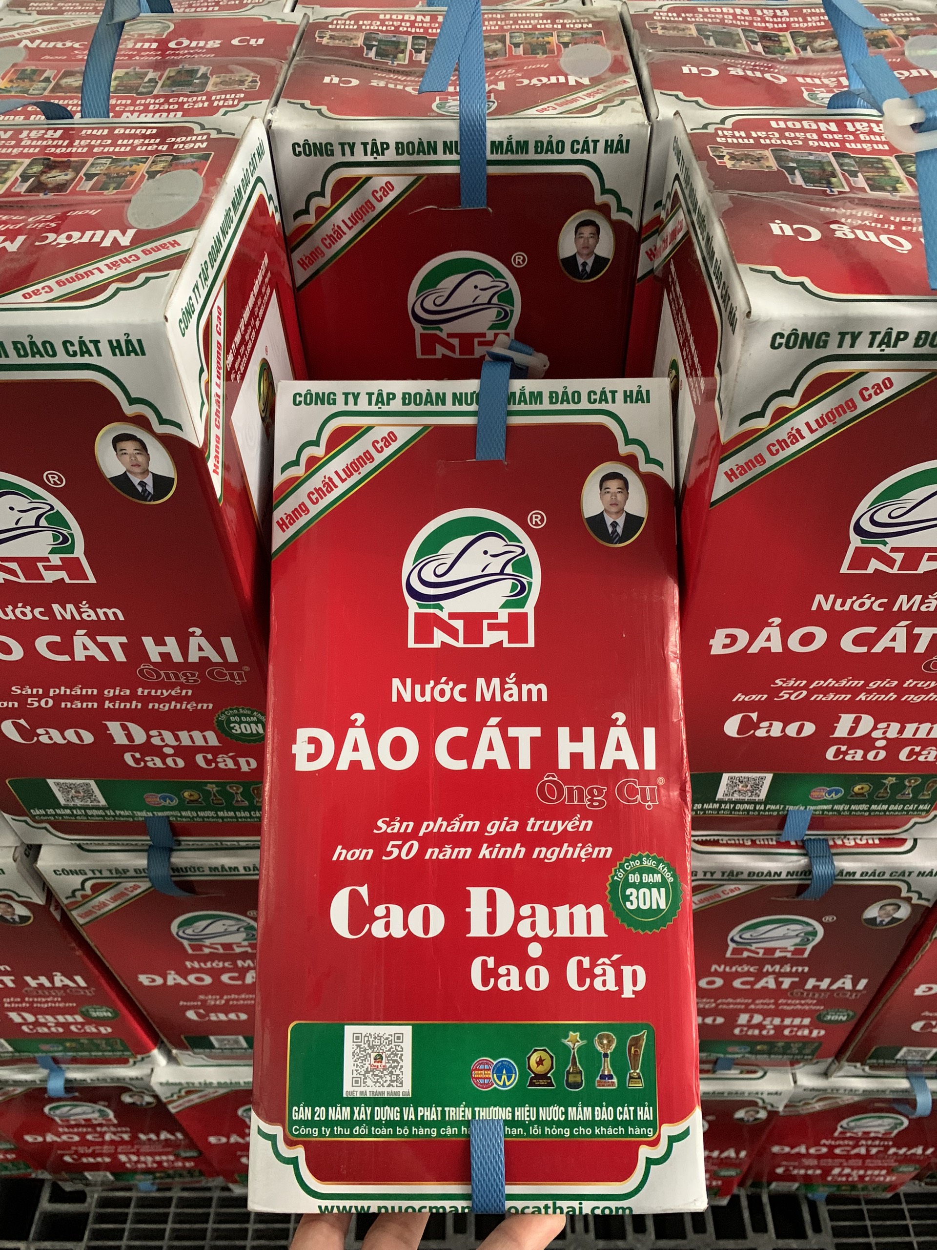 Nước mắm cao đạm cao cấp - Dung tích 650ml